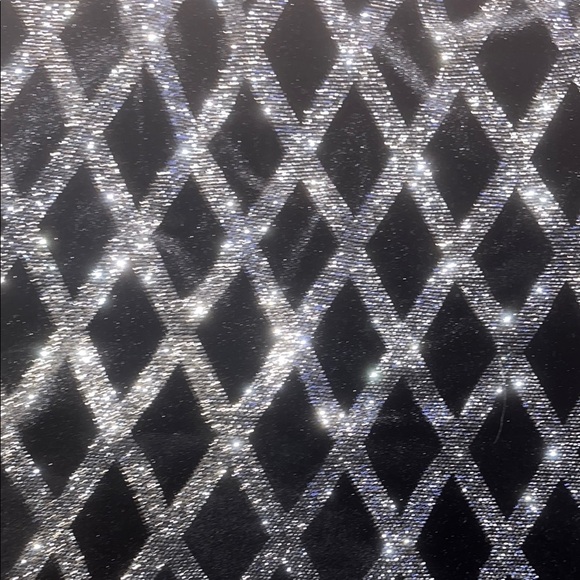 Elegant Black and Silver Midi Dress - Picture 3 of 9